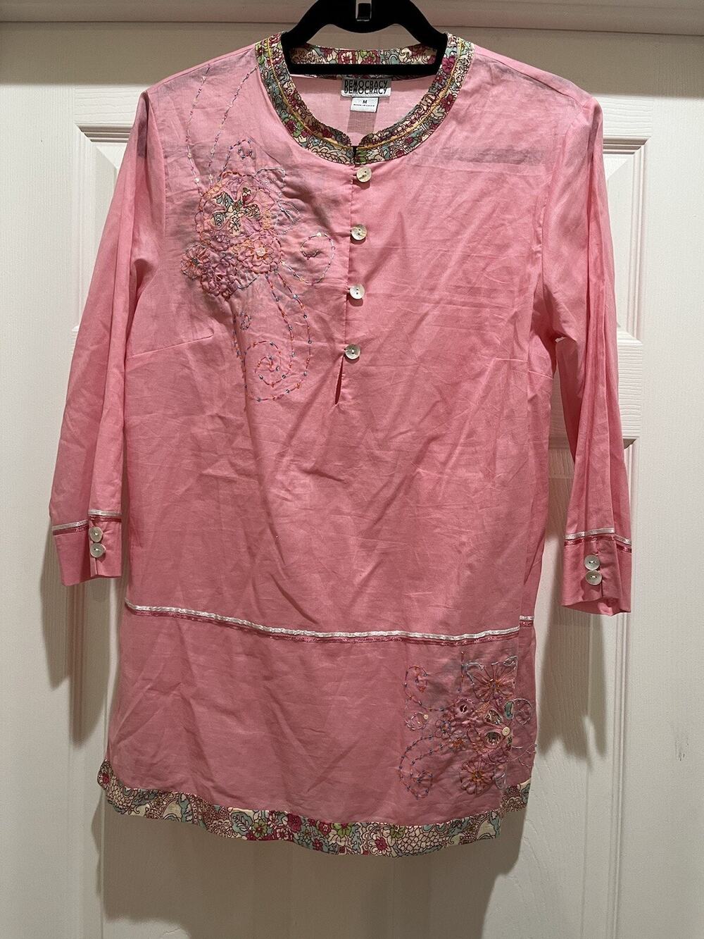 Democracy Women Pink Tunic Shirt Embroidered Paisley Med Boho Cottagecore